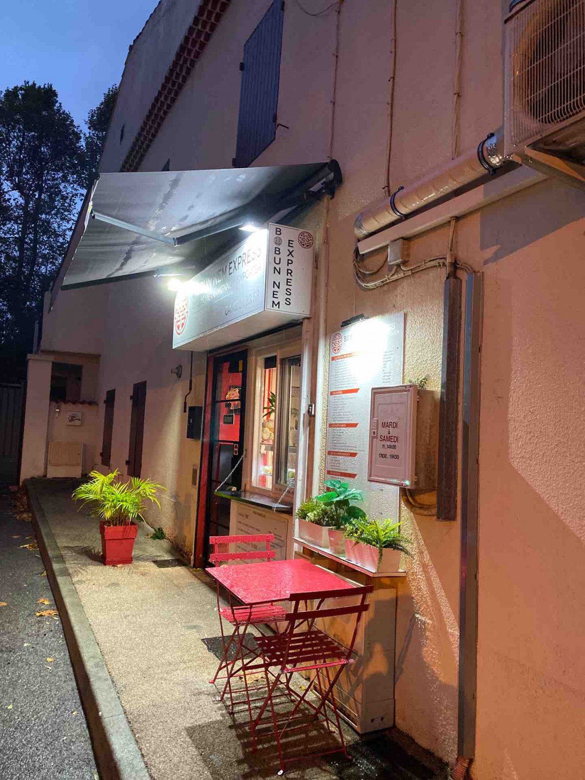  où trouver les meilleurs bobun Spécialité vietnamienne Bouc-Bel-Air Bobun nems express