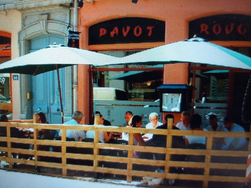 Où commander des sushis avec livraison gratuite à Lyon près des Brotteaux?