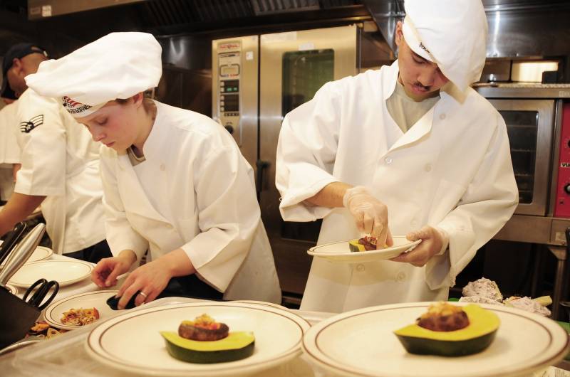 Animation culinaire pour team building à Suresnes avec La Table et Fêtes