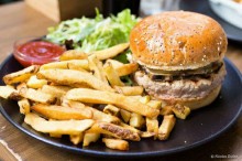 Où manger le meilleur burger fait maison à Villeurbanne près de Charpennes?
